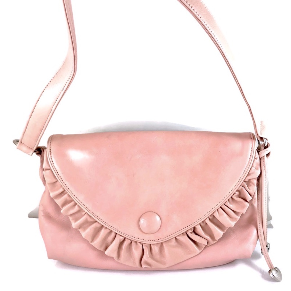 Women used Lovcat Paris raffle flap shoulder bag
